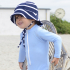 Petit Crabe Lou solbeskyttende  heldragt til dreng - breeze lyseblå med frø applikation på ryggen